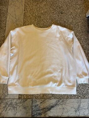 Universal Thread White Crewneck